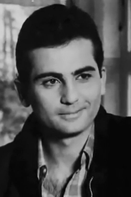 Haris Panayotou as Θανάσης