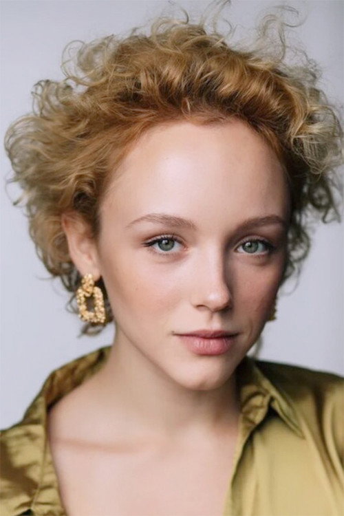 Anastasia Talyzina as Katya