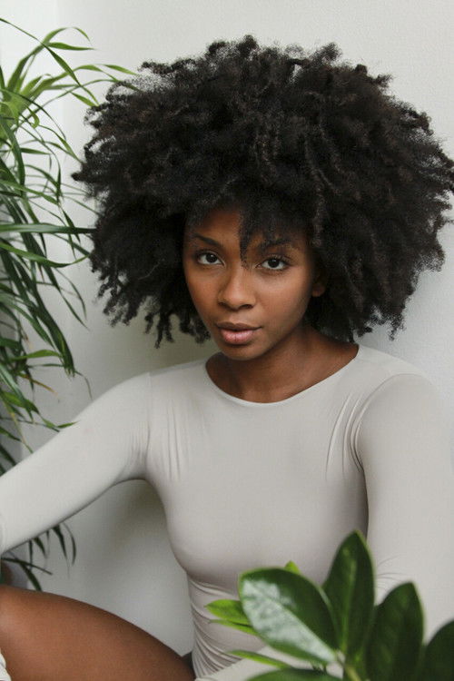 Gabriela Dias as Paty