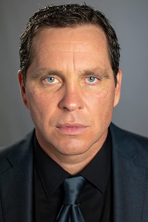 Andrei Runtso as Vitali