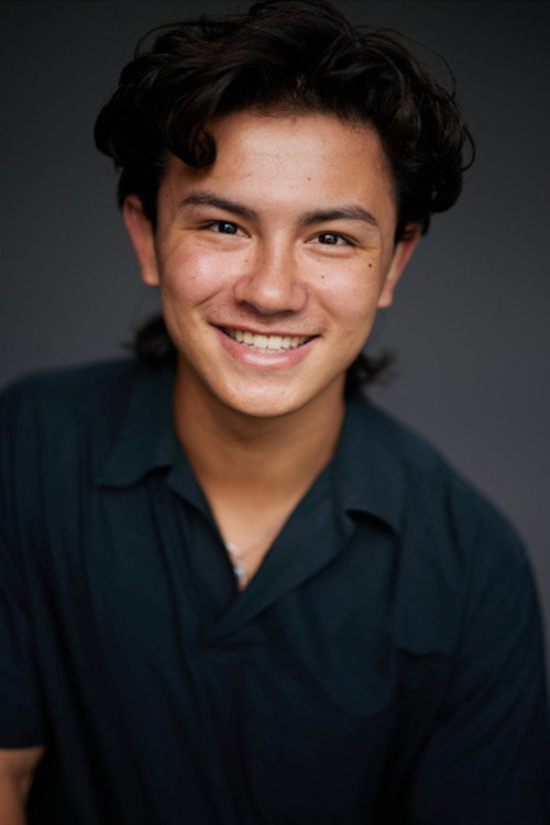 Xander Pang as Dan