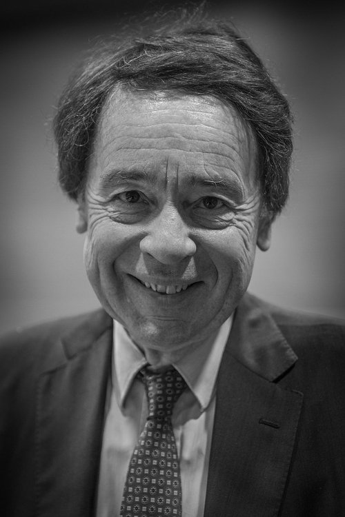 Jean-Noël Jeanneney as Self