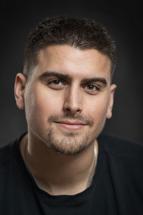 Kyle Lyons as Todd Mackenzie