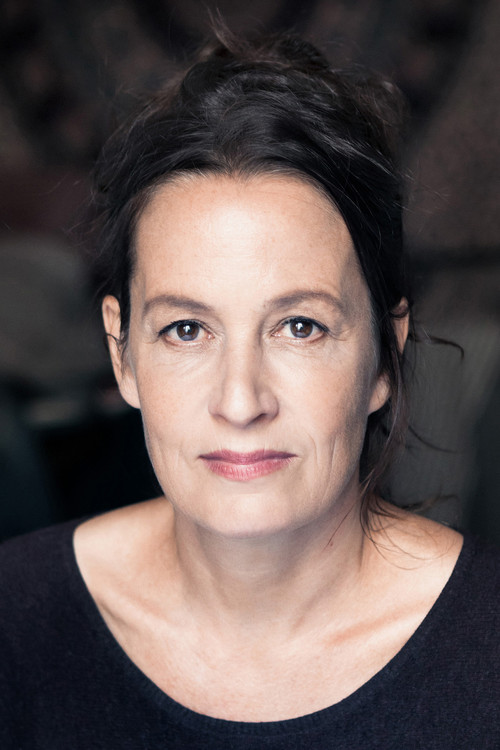 Geno Lechner as Gudrun