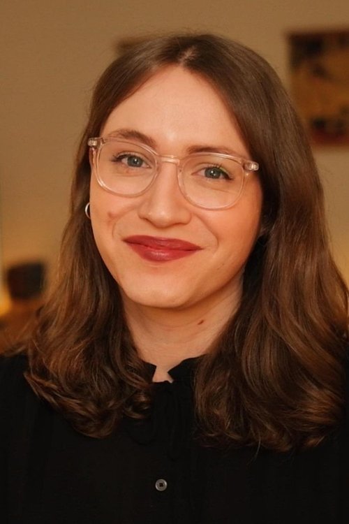 Charlotte McDonnell as Charlie