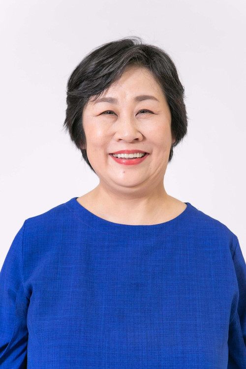 Hisako Matsuyama as 