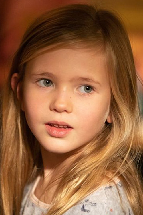 Clémentine Grenier as Charlotte