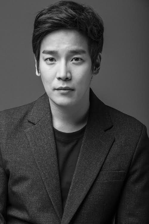 Kim Nam-woo as Dong Geun-hyeok