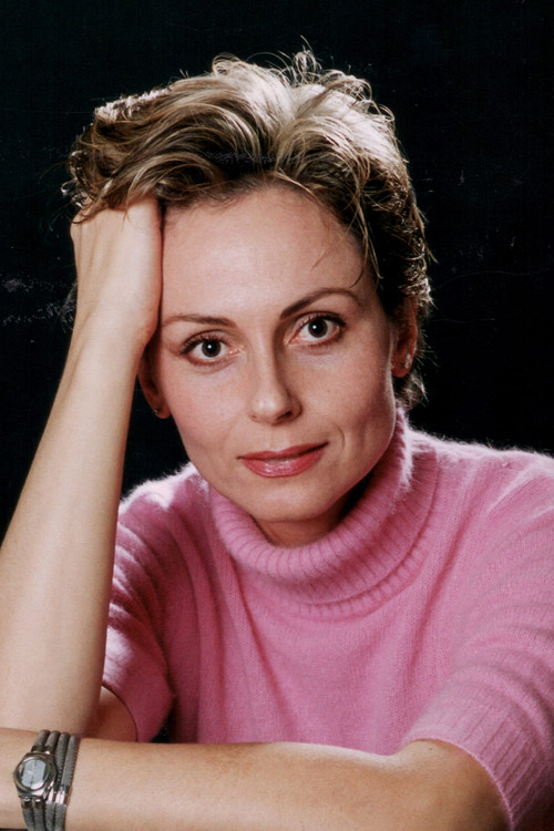 Anisa Markarian as Dhurata