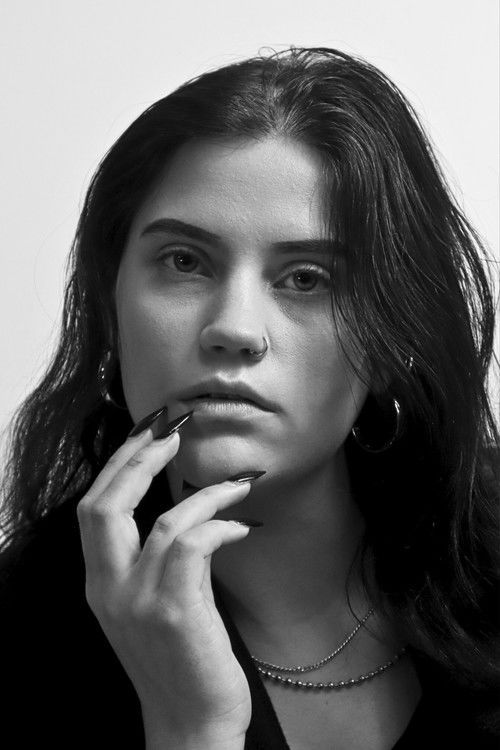 Anmari Theron as Chloe Allen