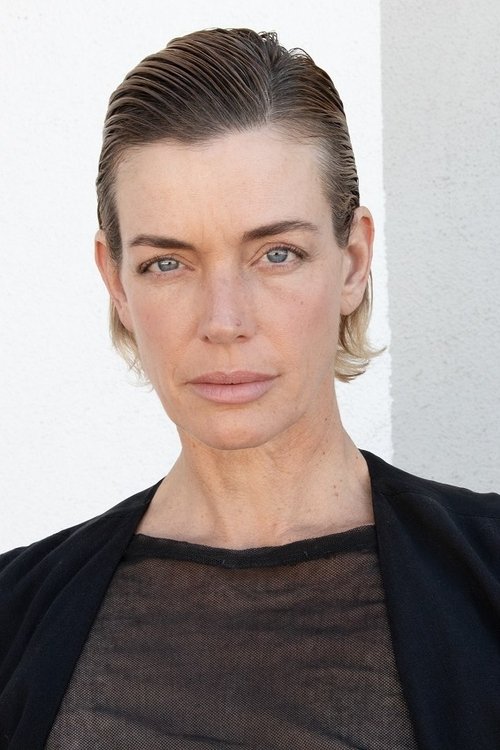 Sibyl Buck as Woman in the Street