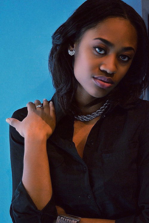 Damali Ross as Lady Vampire