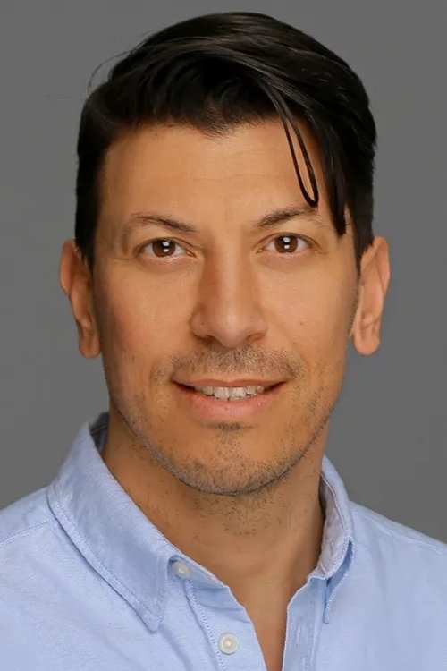 Murat Ünal as Alper