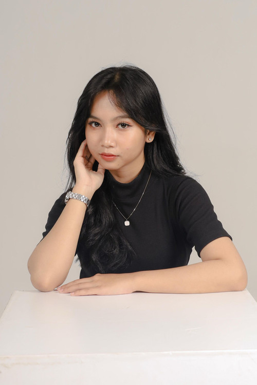 Sheren Anastasya as Tasya