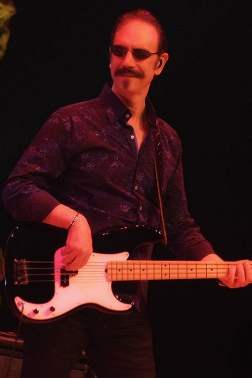 Bob Marinelli as Bass