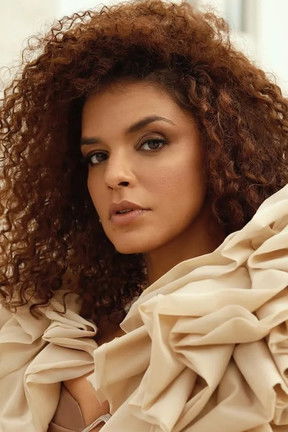 Kizi Vaz as Inspetora Maranhão