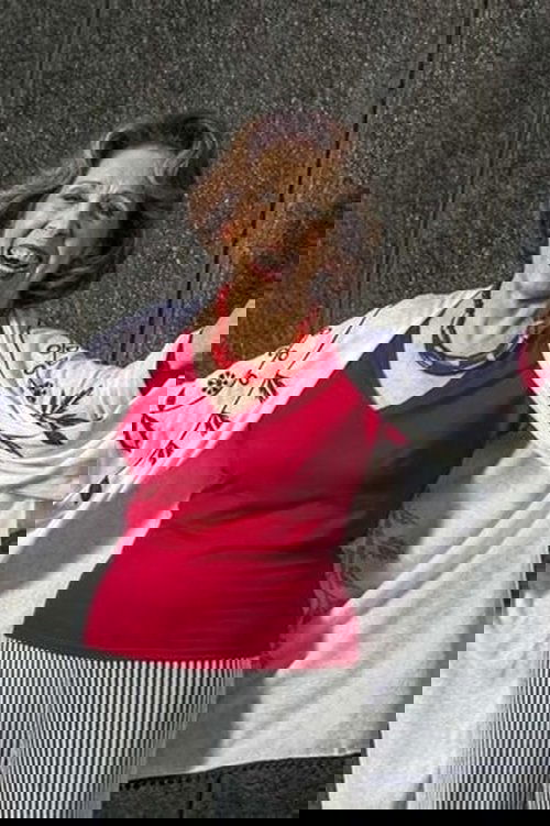 Cora Zobaran as Dona Ivone