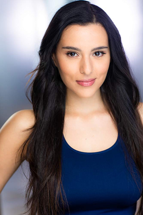 Andrea Alvear as Bartendet