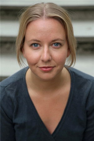 Kristine Grændsen as Ellen