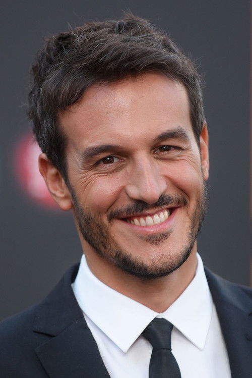 Diego Losada as Presentador