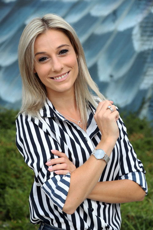 Ianthe Tavernier as Floor Lommelen