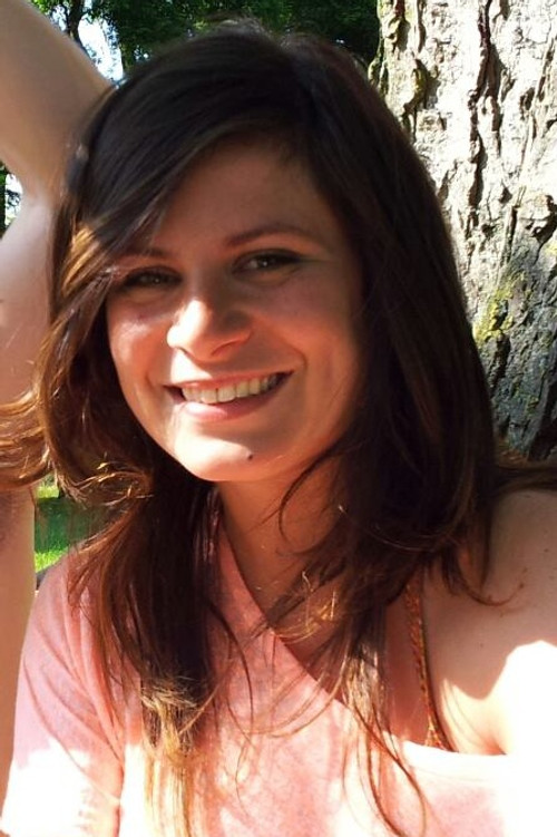 Julia Correa as Julia