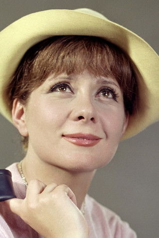 Éva Ruttkai as Horn Mici