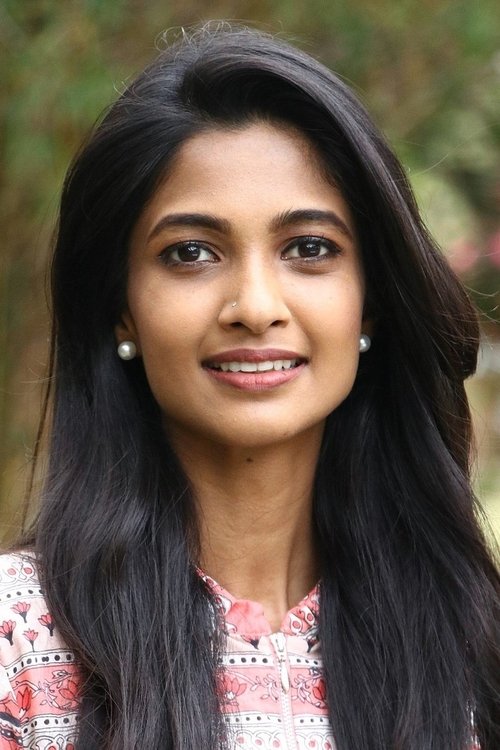 Keerthi Pandian as Gita