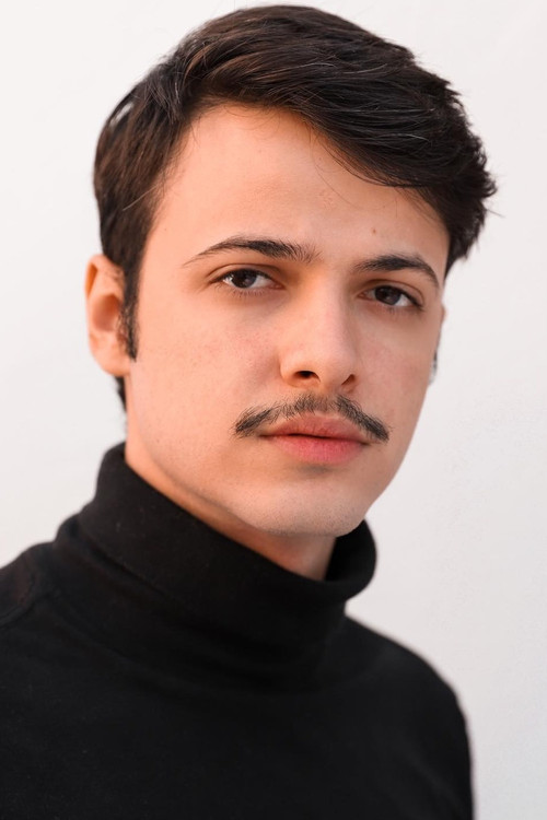 Eduardo Melo as Paulinho