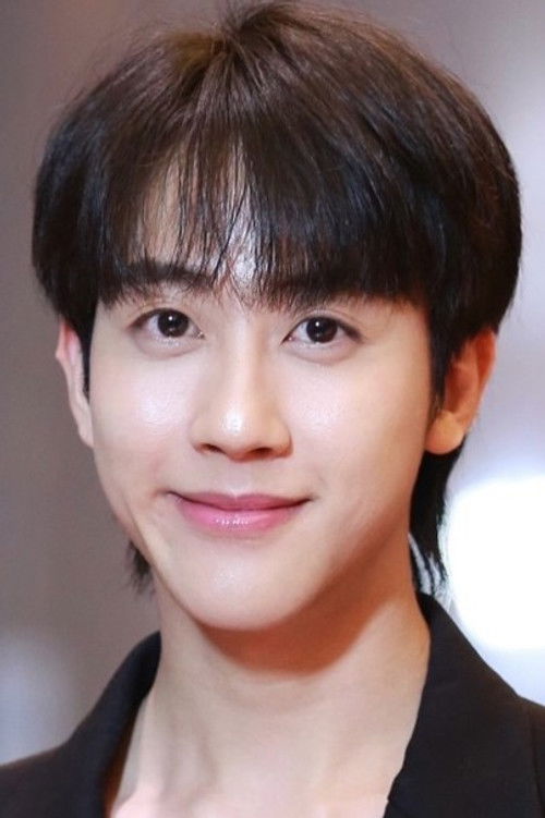 Natid Kaveekornwong as 