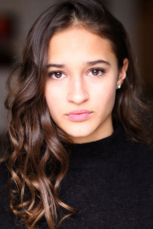 Lili-Ann De Francesco as Anna