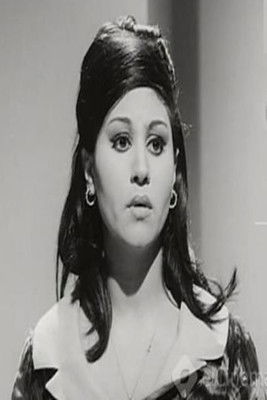 Nawal El Saghira as راقصة