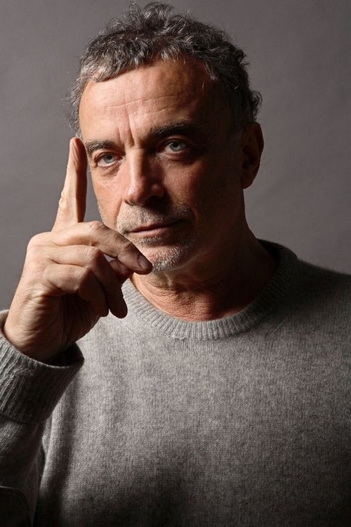 Franco Branciaroli as Alphonse