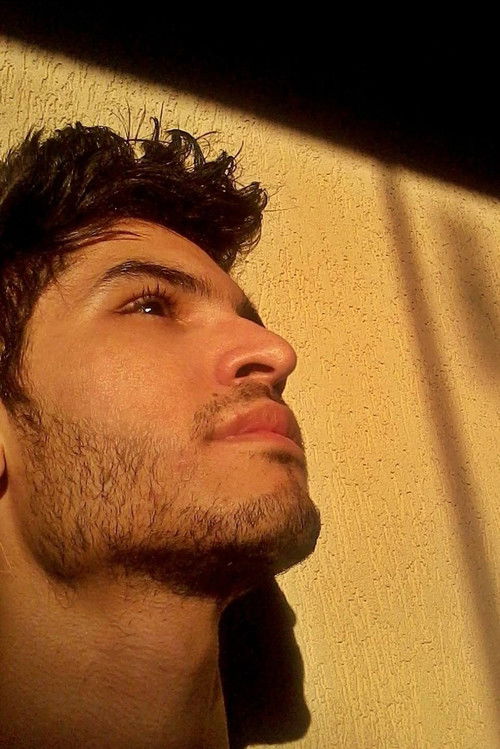 Jonathan Carrijo as Alune 2