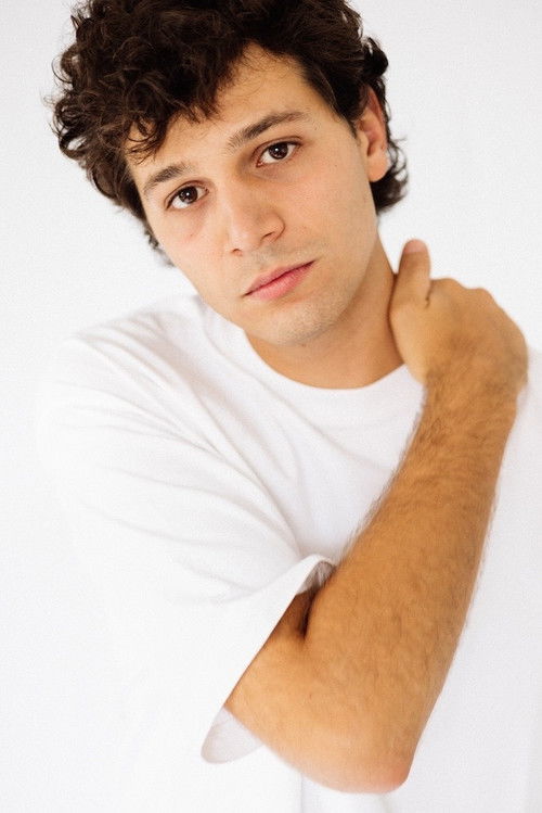 Sebastiano Fumagalli as Valentino