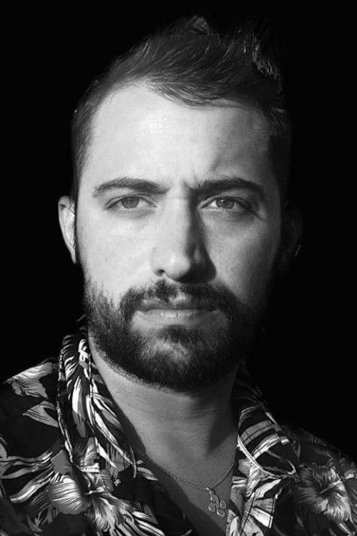 Oliver Mend as Noah McLeod