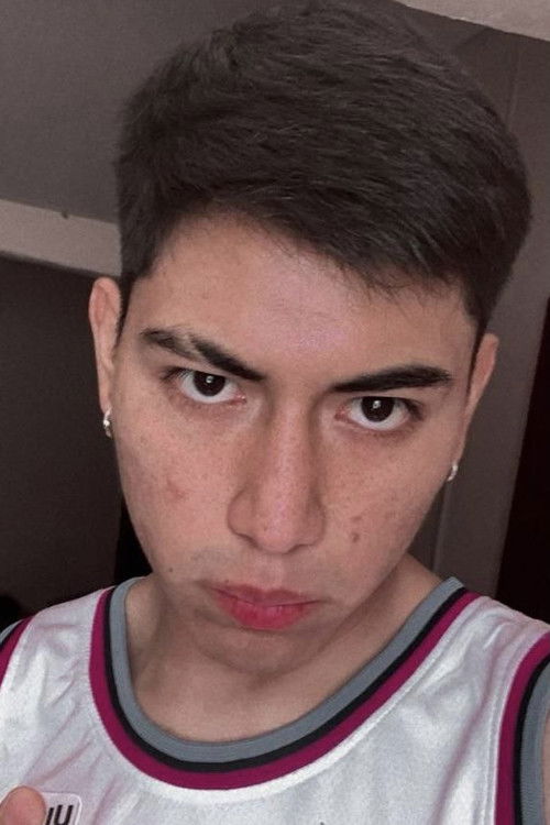 Yordan Myke as Ángel