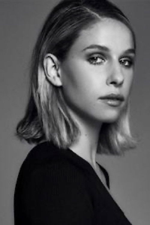 Leigh DeLollis as Stella