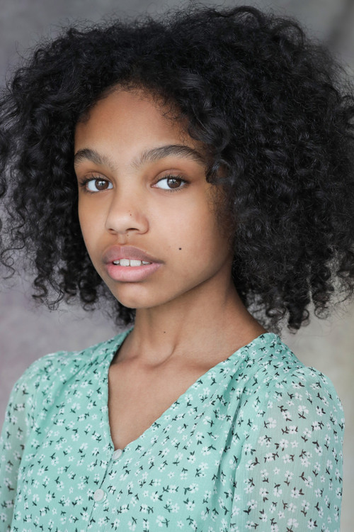 Maiya Eastmond as Young Miriam