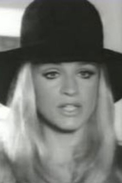 Mema Stathopoulou as 