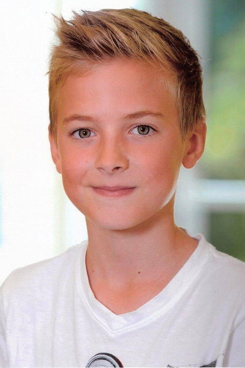 Maximilian Harnisch as Klaus Lynsky