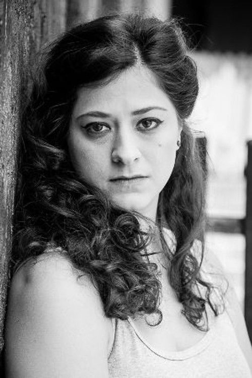 Juliana Campos as A Mulher