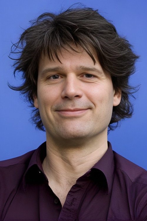 Joris Lutz as Tom De Tuinman