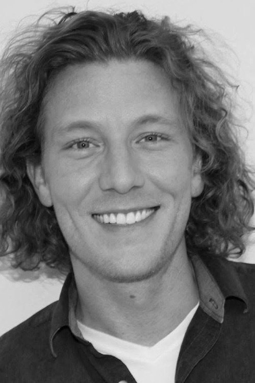 Ian Scott as Dennis Redmond/David