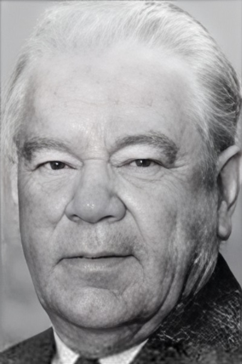 Evgeniy Lavrovskiy as Dolina