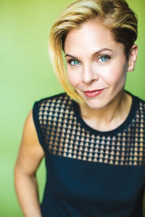 Rory Byrne as Anna's Mother