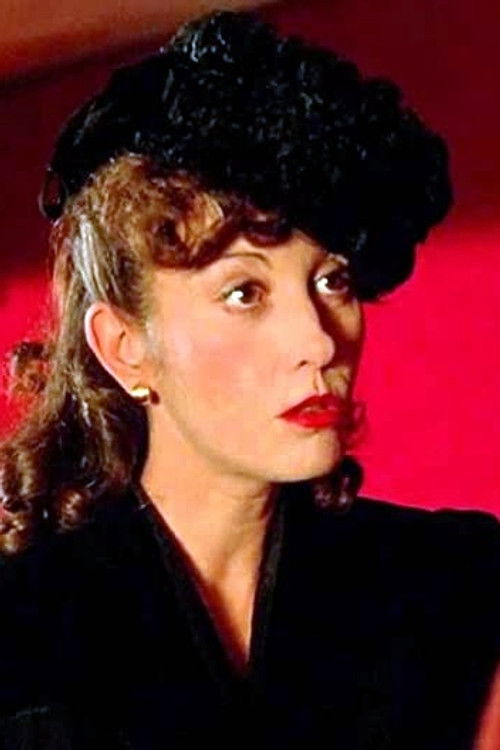 Martine Simonet as Nelly