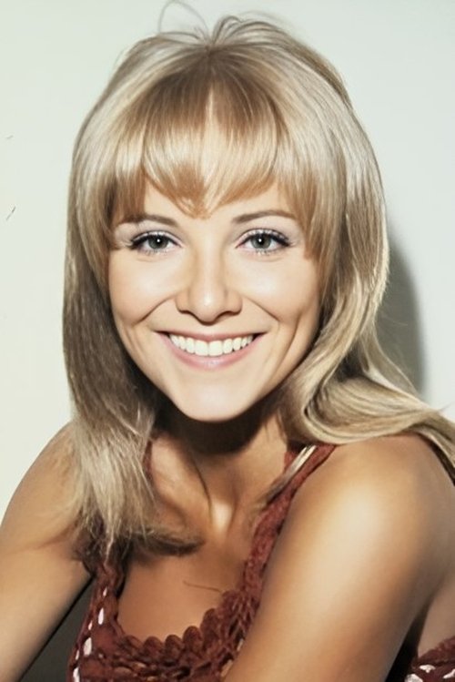 Luan Peters as Carol Edwards