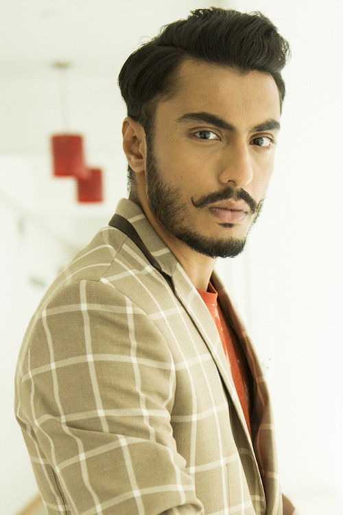 Saaquib Ayubi as Dan