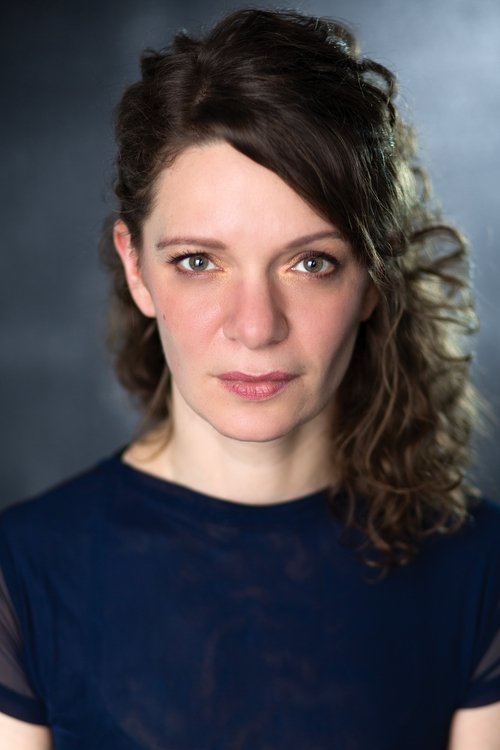 Chiraz Aïch as Lisa